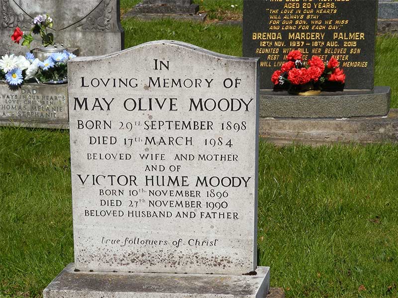 Memorial to Victor Hume Moody