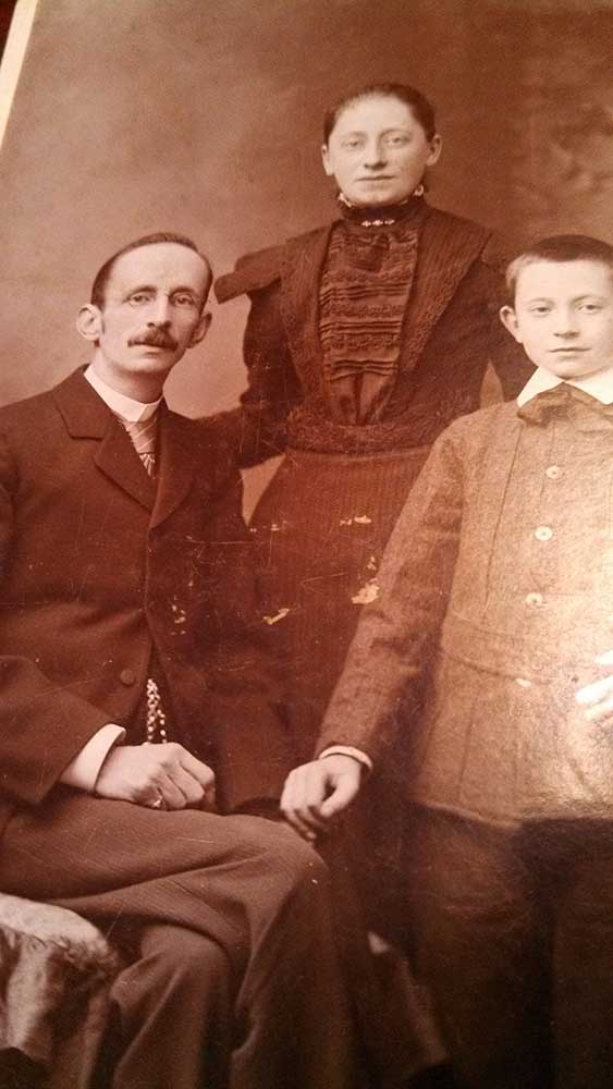 Henry E Robinson and family